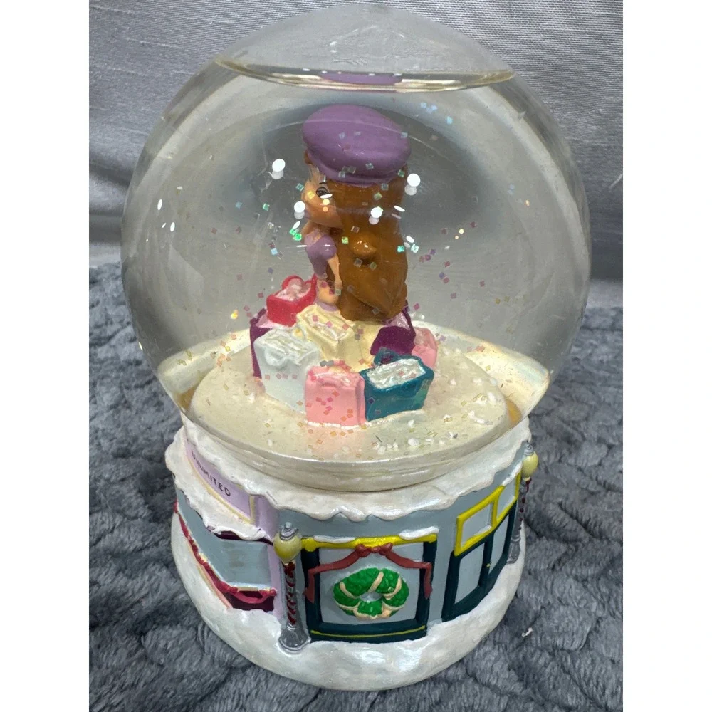 Bratz Enesco Musical Snow‎ Globe Deck the Halls Shopping Theme Y2K Collectible